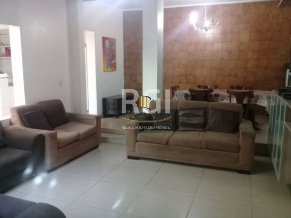 Casa para Venda - 210m², 3 dormitórios, sendo 1 suites, Cidade Baixa