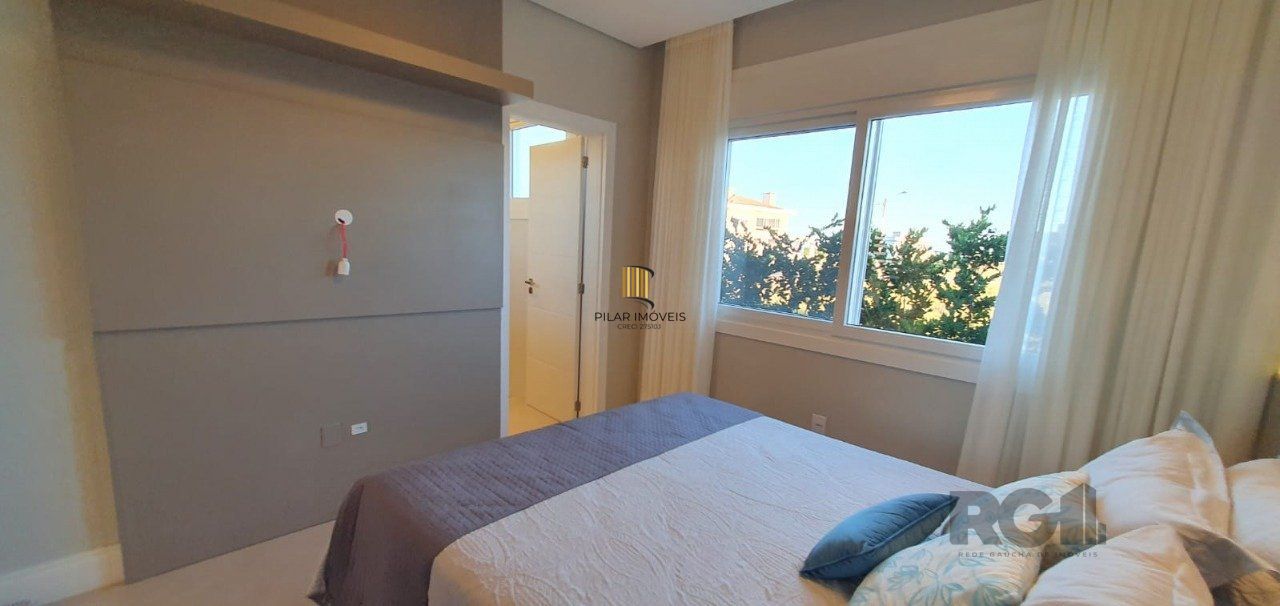 Casa em condomínio fechado de luxo a beira-mar, no centro de Capão da Canoa/RS.