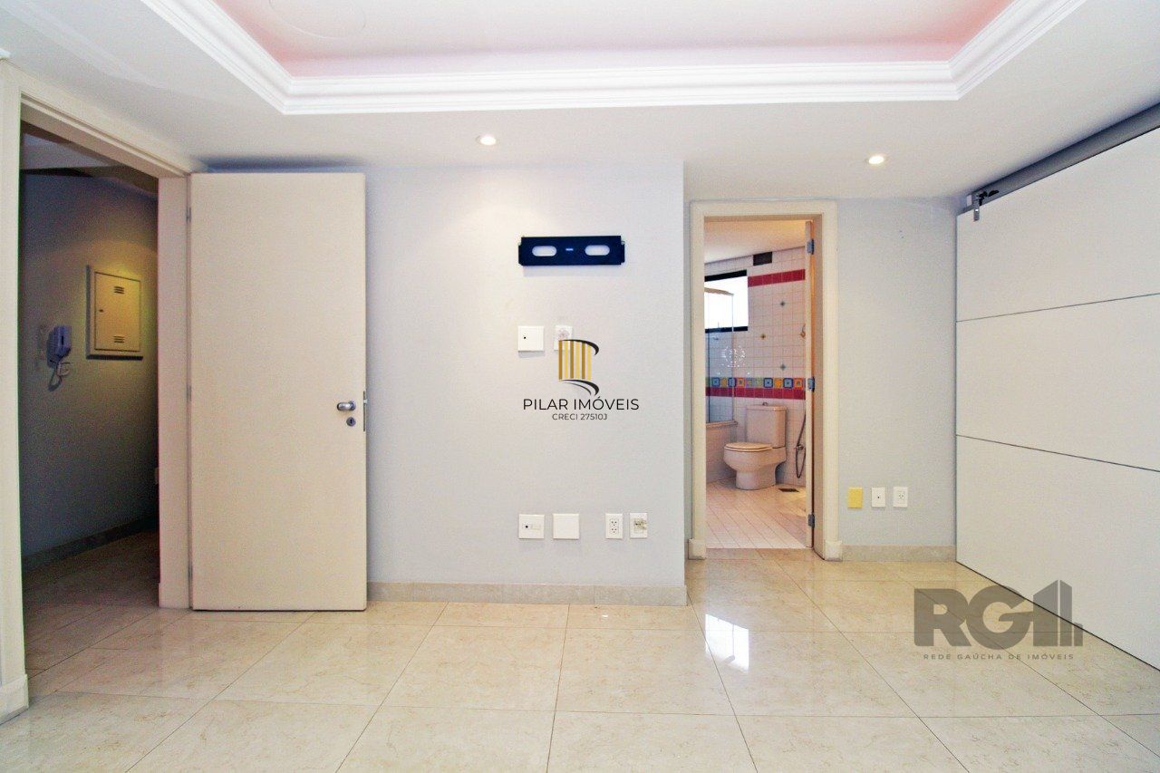 Apartamento com 4 suítes localizado no bairro Moinhos De Vento em Porto Alegre/RS.