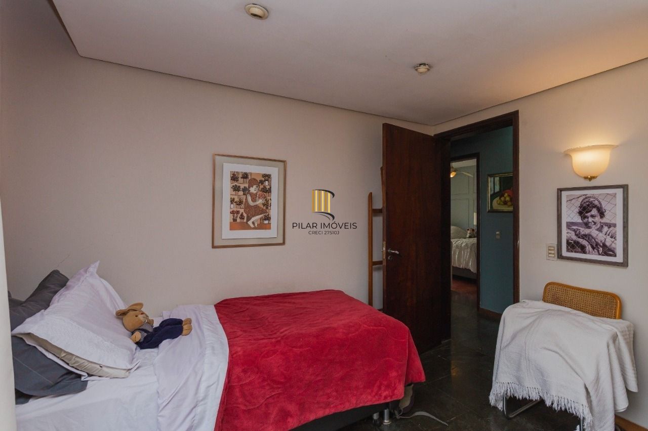 Apartamento com 116m², localizado no bairro Rio Branco em Porto Alegre/RS.