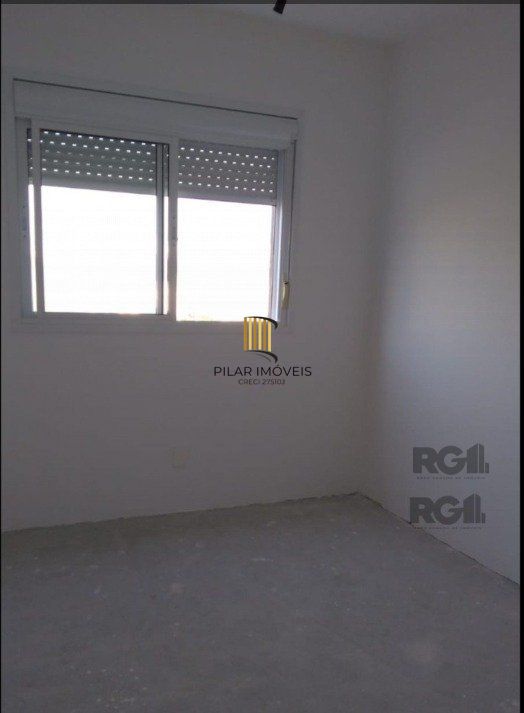 Apartamento com 75m² privativos, 3 dormitórios sendo 1 suíte, living dois ambientes,  imóvel arejado e iluminado.