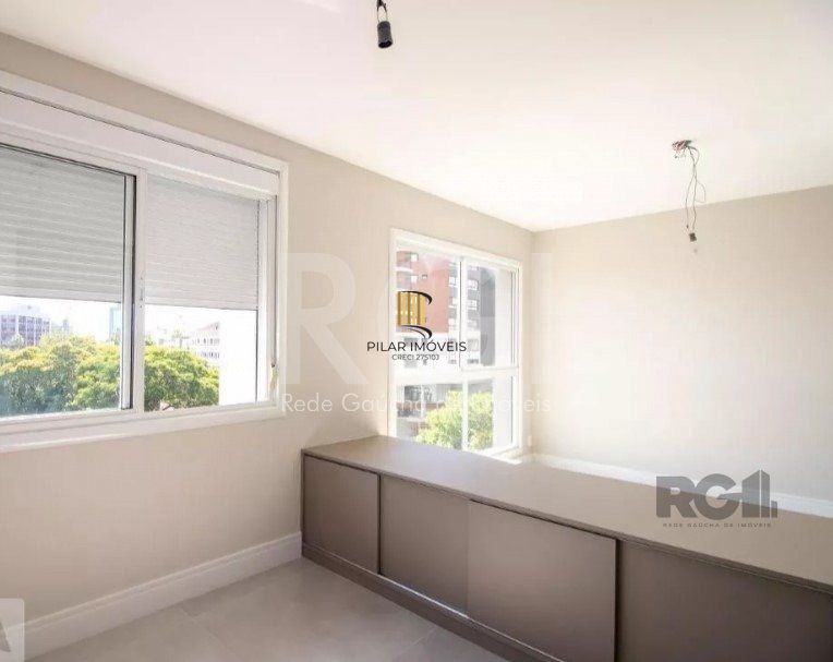 Apartamento para Locação/Aluguel - 45m², 1 dormitório, sendo 1 suites, 1 vaga - Petrópolis