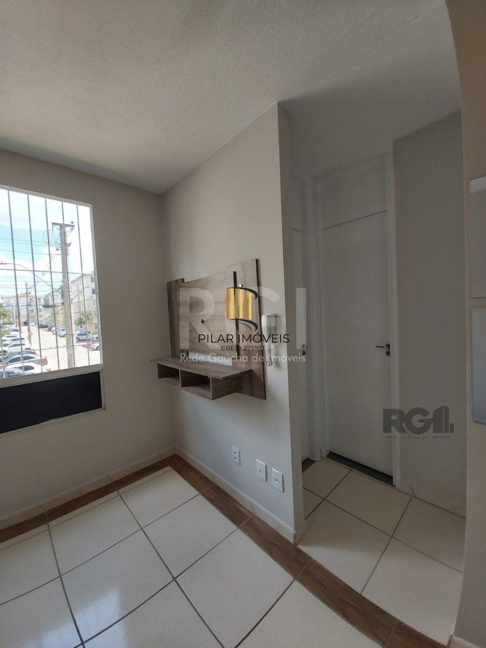 Apartamento com 01 dormitório, sala, cozinha, banheiro social, bem arejado,  ótima localização, próximo a UNIVERSIDADE DA FAPA.