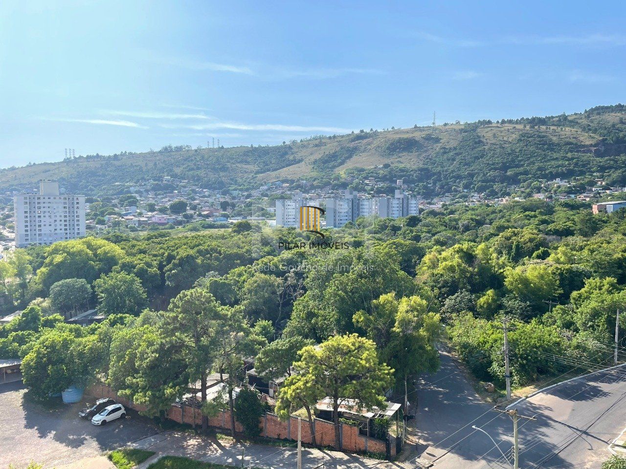 Apartamento com 2 dormitórios, localizado no bairro Morro Santana em Porto Alegre/RS.