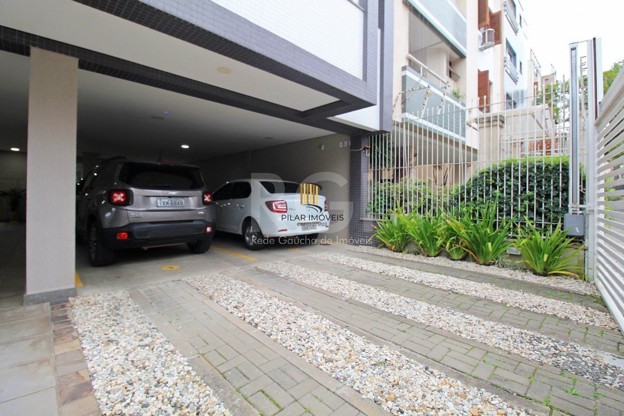 Cobertura para Venda - 106.84m², 3 dormitórios, sendo 2 suites, Petrópolis