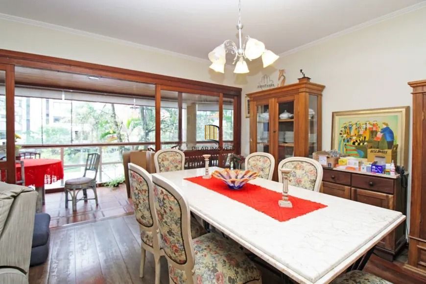 Apartamento com 159m², localizado no bairro Bela Vista em Porto Alegre/RS.