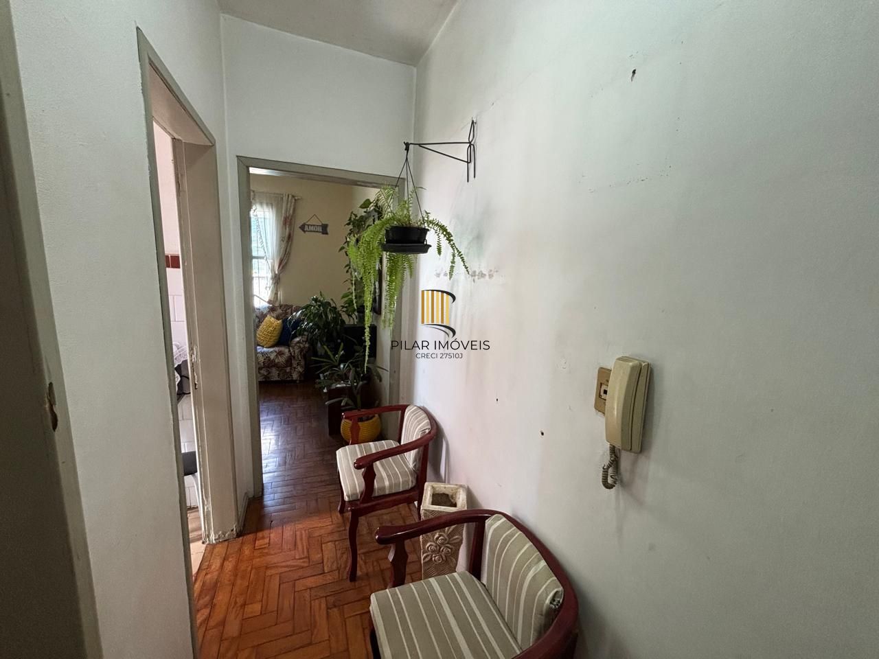 Apartamento com 65m², localizado no bairro Jardim Carvalho em Porto Alegre/RS.