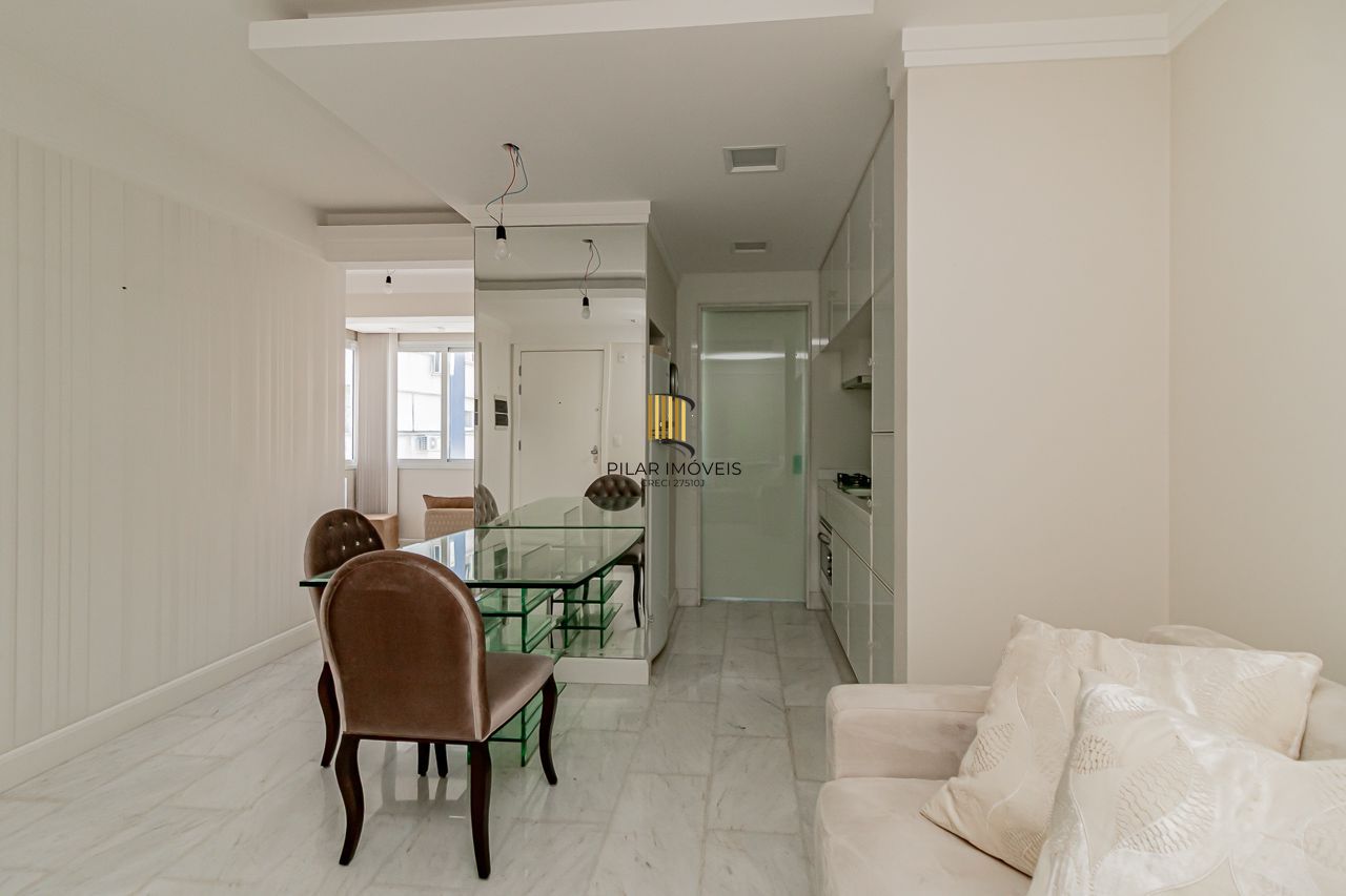 Apartamento com 47m², localizado no bairro Independencia em Porto Alegre/RS.