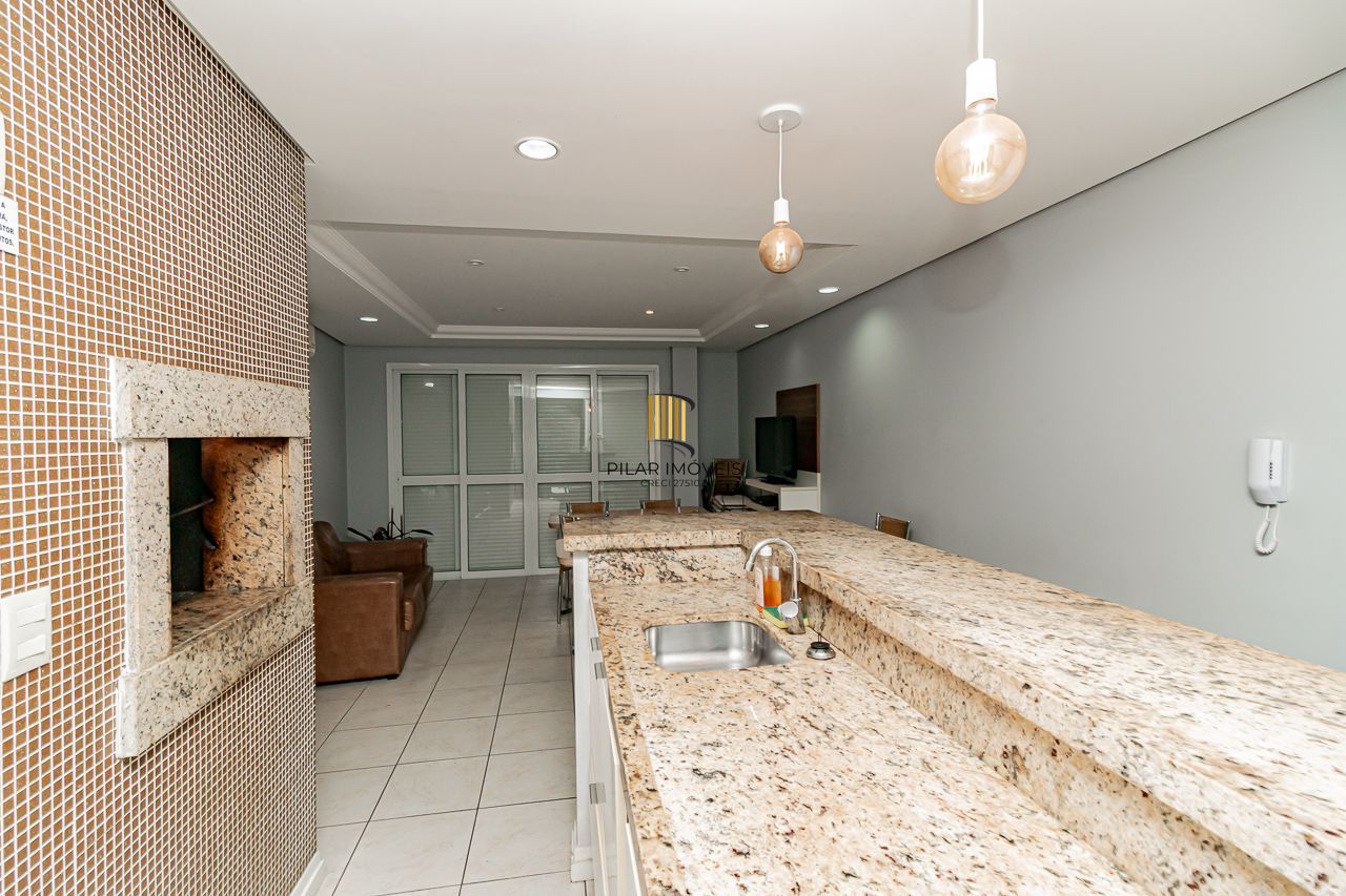 Apartamento com 47m², localizado no bairro Independencia em Porto Alegre/RS.