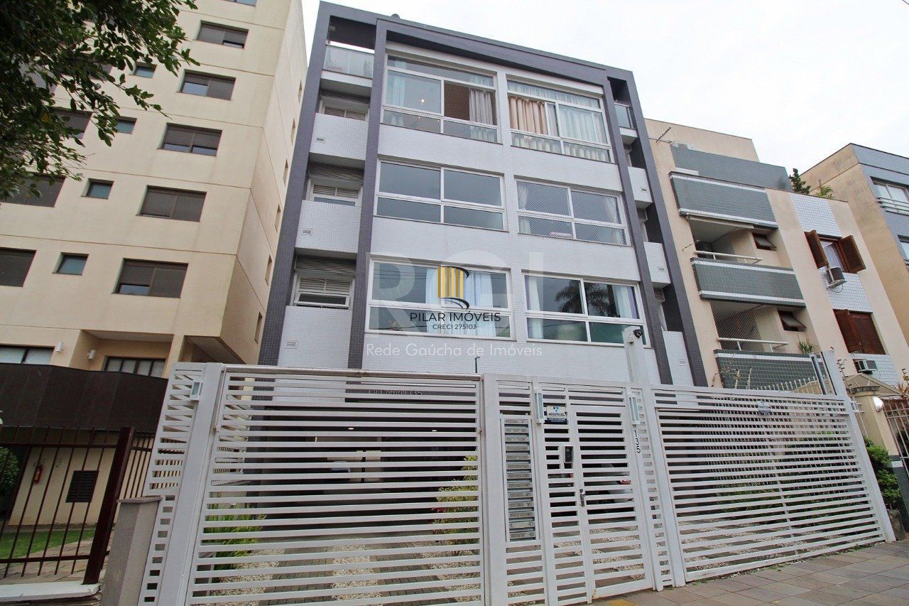 Cobertura para Venda - 106.84m², 3 dormitórios, sendo 2 suites, Petrópolis