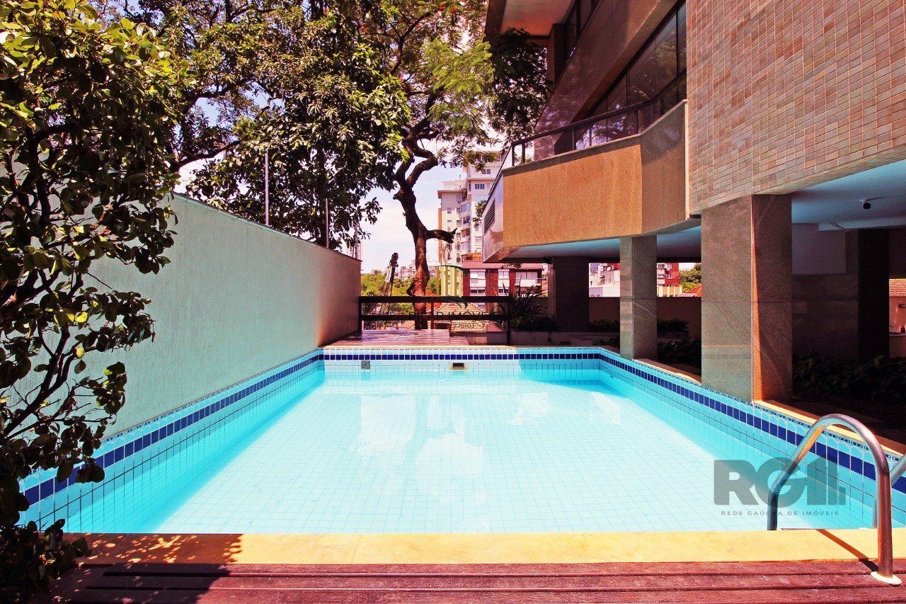 Apartamento com 4 suítes localizado no bairro Moinhos De Vento em Porto Alegre/RS.