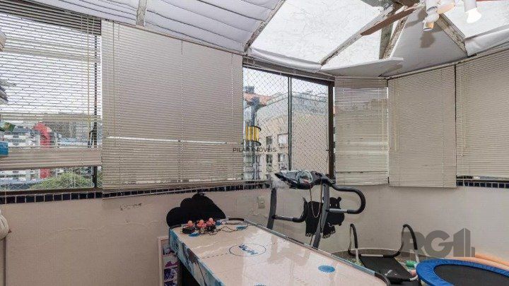 COBERTURA TRIPLEX 3 DORM. - PETRÓPOLIS