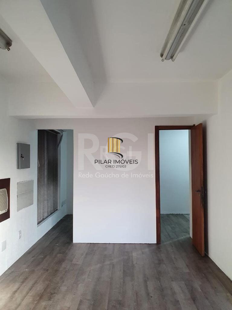 Conjunto/Sala para Venda - 30.09m², 0 dormitórios, Petrópolis.