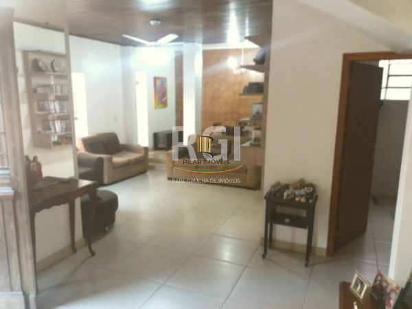 Casa para Venda - 210m², 3 dormitórios, sendo 1 suites, Cidade Baixa