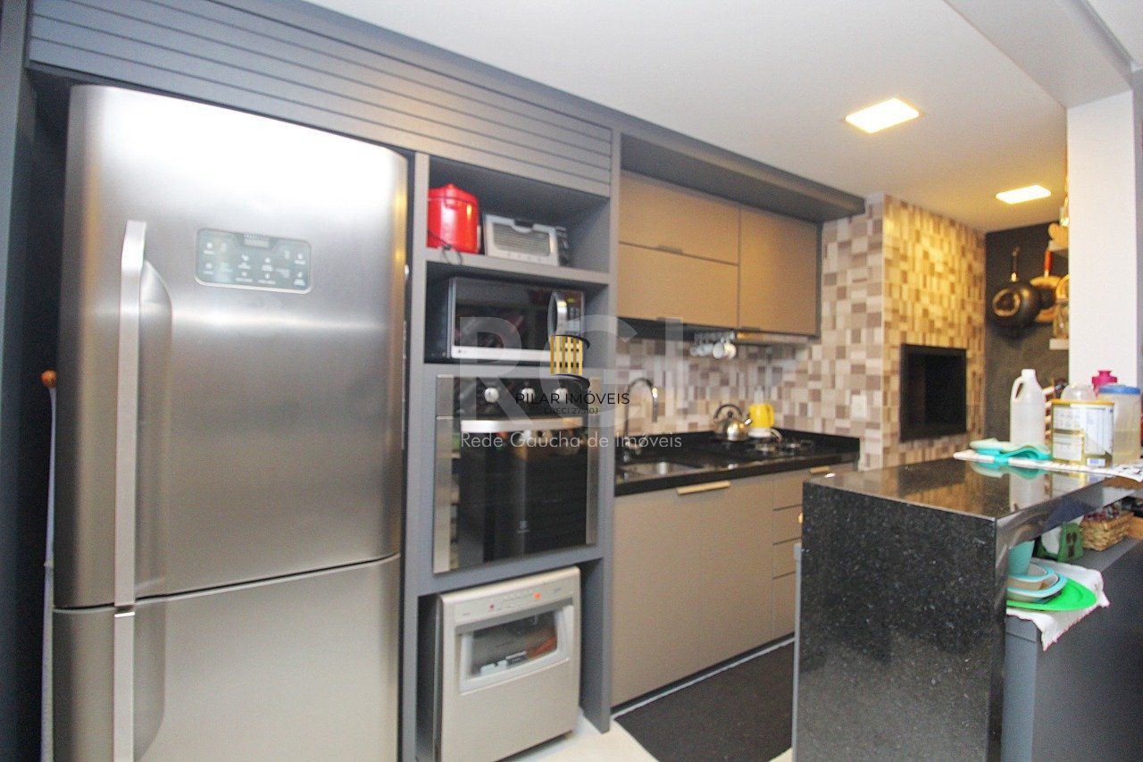 Cobertura para Venda - 106.84m², 3 dormitórios, sendo 2 suites, Petrópolis