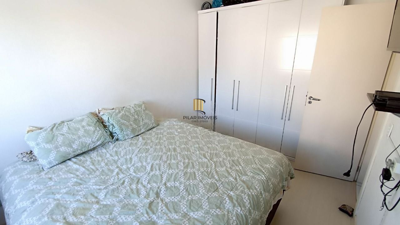 Apartamento com 79m², localizado no bairro Santo Antônio em Porto Alegre/RS.