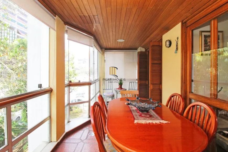 Apartamento com 159m², localizado no bairro Bela Vista em Porto Alegre/RS.