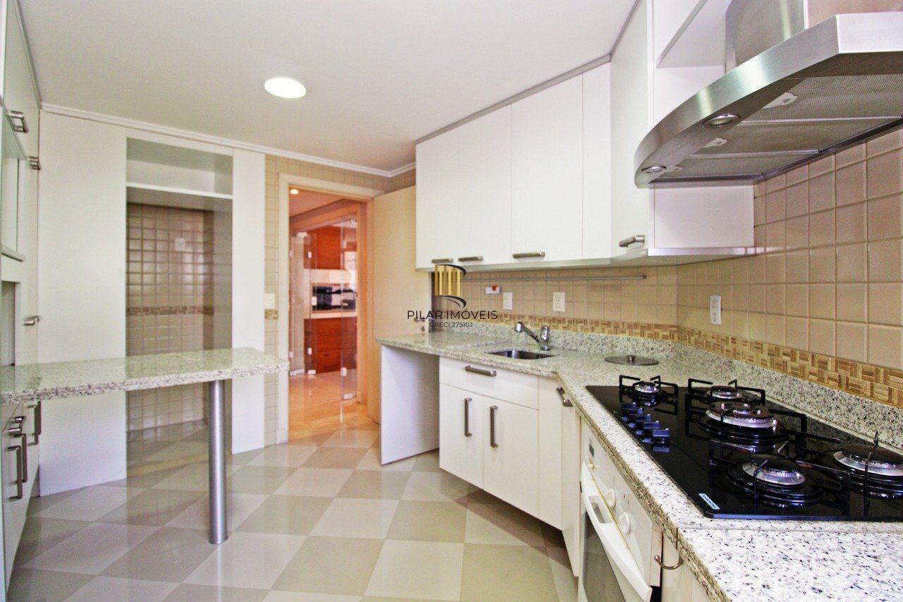 Apartamento com 4 suítes localizado no bairro Moinhos De Vento em Porto Alegre/RS.