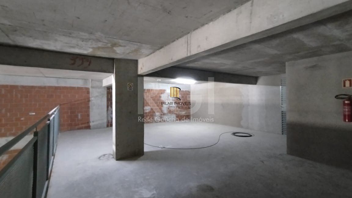 Loja para Venda - 300m², 0 dormitórios, 5 vagas - Central Parque