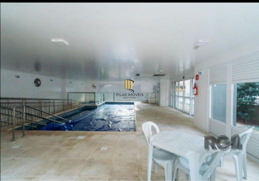 Apartamento com 75m² privativos, 3 dormitórios sendo 1 suíte, living dois ambientes,  imóvel arejado e iluminado.