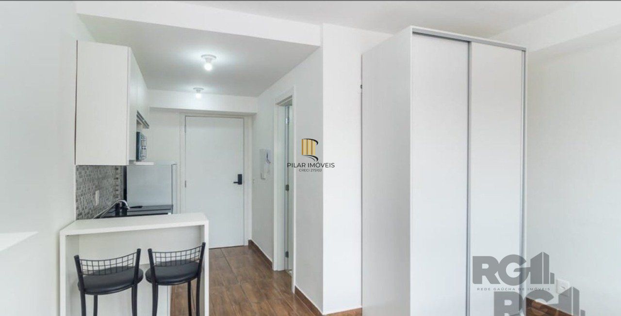 Loft com 27m², localizado ao lado da  PUCRS