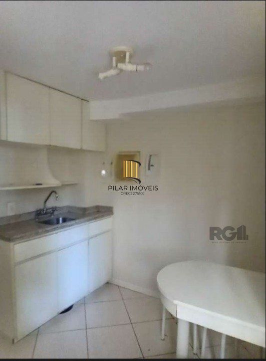 CASA COMERCIAL - MOINHOS DE VENTO