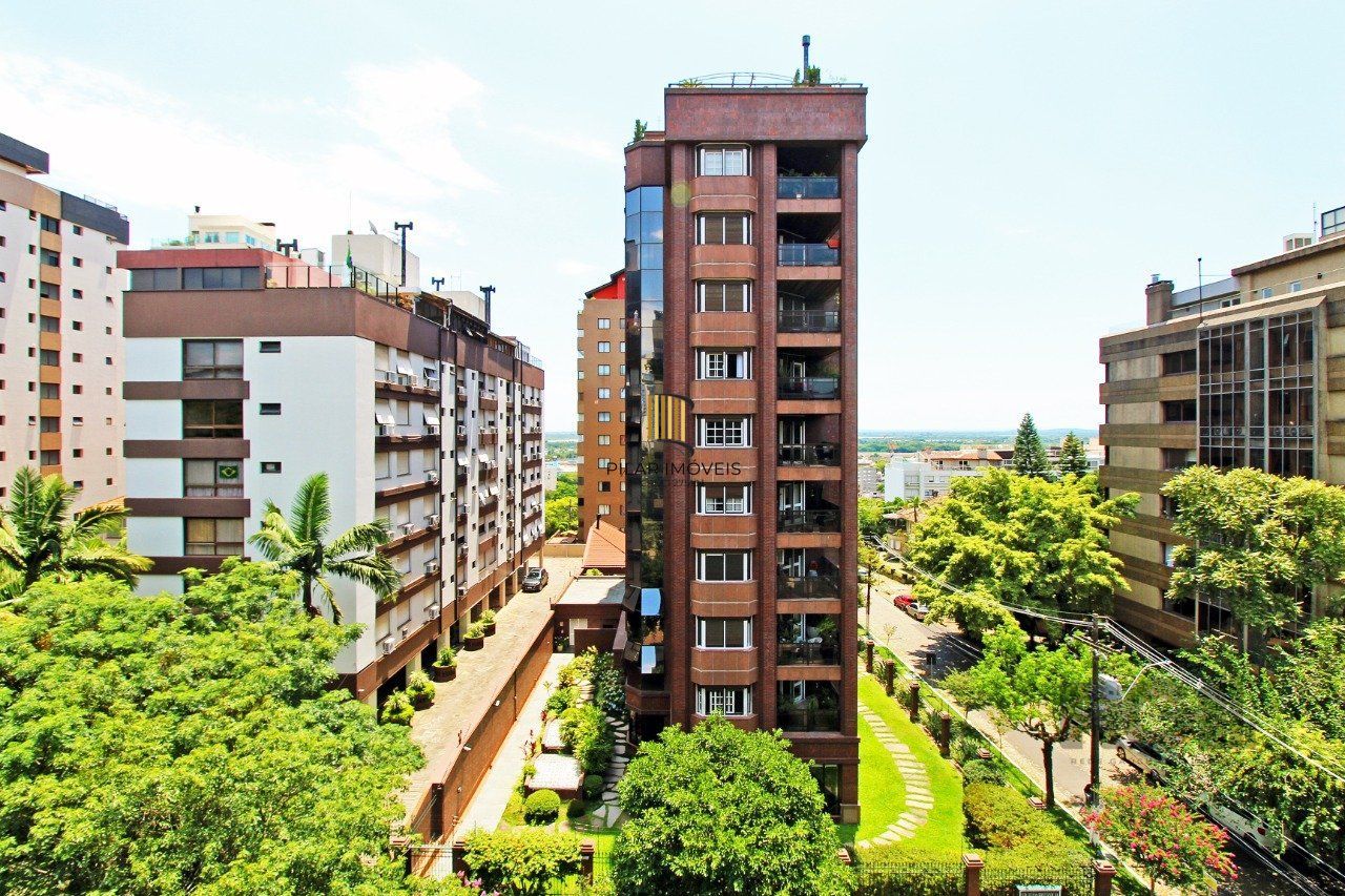 Apartamento com 4 suítes localizado no bairro Moinhos De Vento em Porto Alegre/RS.