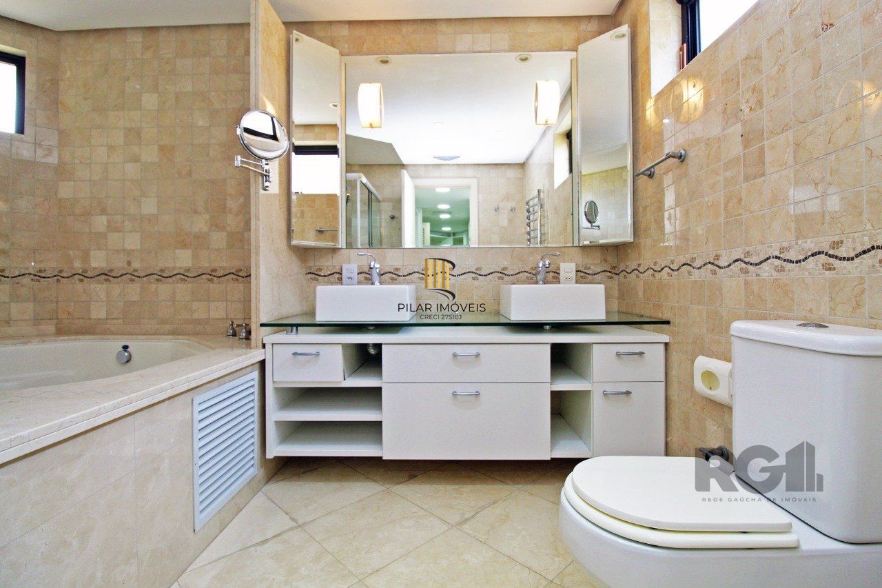 Apartamento com 4 suítes localizado no bairro Moinhos De Vento em Porto Alegre/RS.