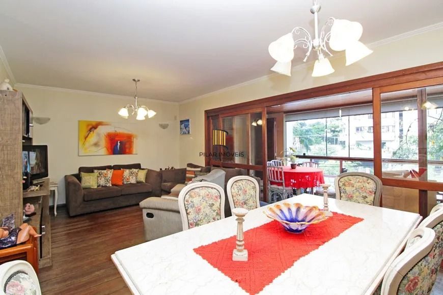 Apartamento com 159m², localizado no bairro Bela Vista em Porto Alegre/RS.