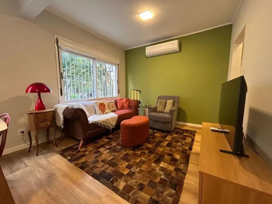 Apartamento com 83m², localizado no bairro Rio Branco em Porto ALegre/RS.
