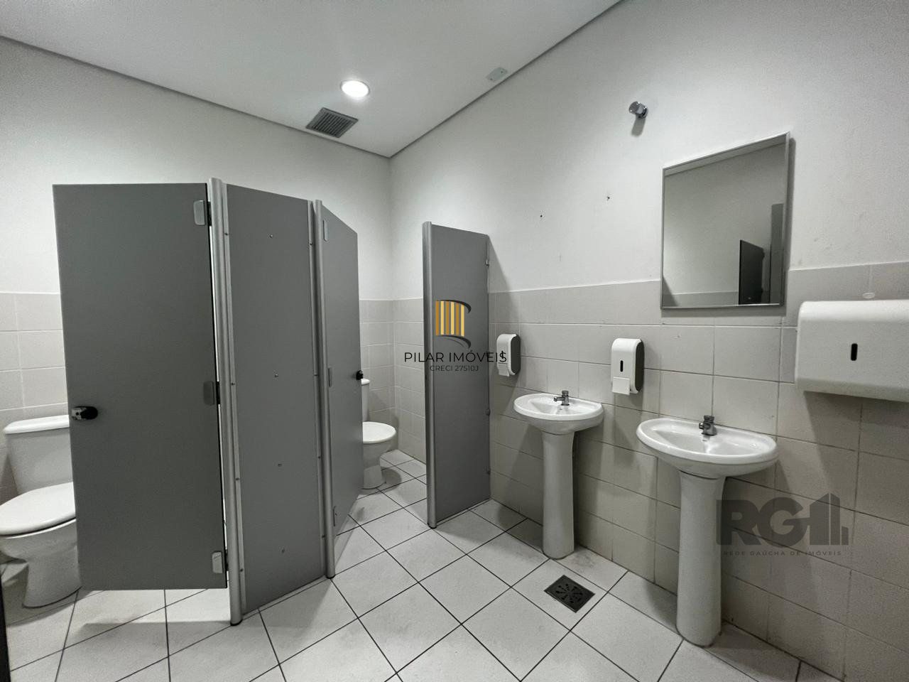 Loja para Venda - 450m², 0 dormitórios, 1 vaga - Petrópolis
