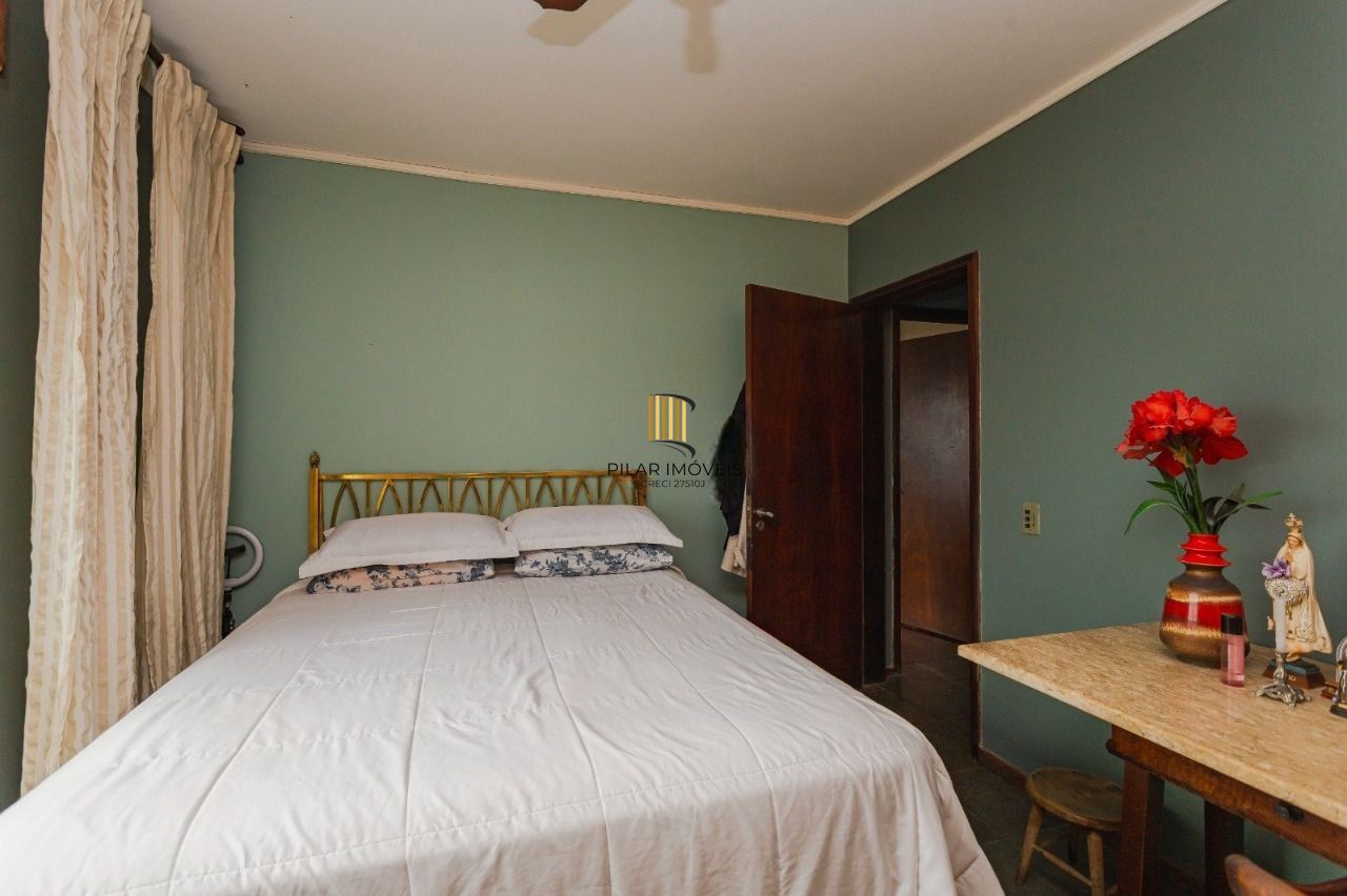 Apartamento com 116m², localizado no bairro Rio Branco em Porto Alegre/RS.