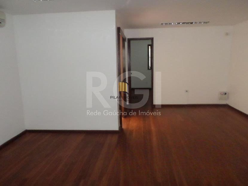 Casa Comercial com pavilhão de 294,03m² no bairro São Geraldo -Porto Alegre - Pilar Imóveis