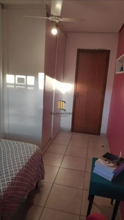 Casa com 111m², localizado no bairro Partenon em Porto Alegre/RS.