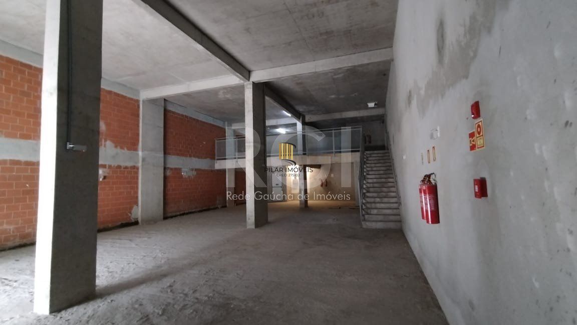 Loja para Venda - 300m², 0 dormitórios, 5 vagas - Central Parque