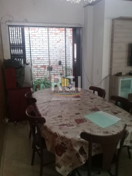 Casa para Venda - 210m², 3 dormitórios, sendo 1 suites, Cidade Baixa