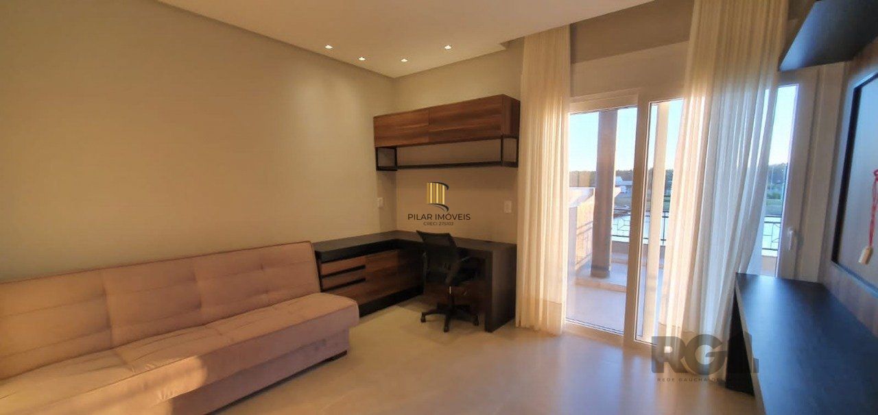 Casa em condomínio fechado de luxo a beira-mar, no centro de Capão da Canoa/RS.