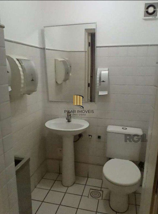 CASA COMERCIAL - MOINHOS DE VENTO