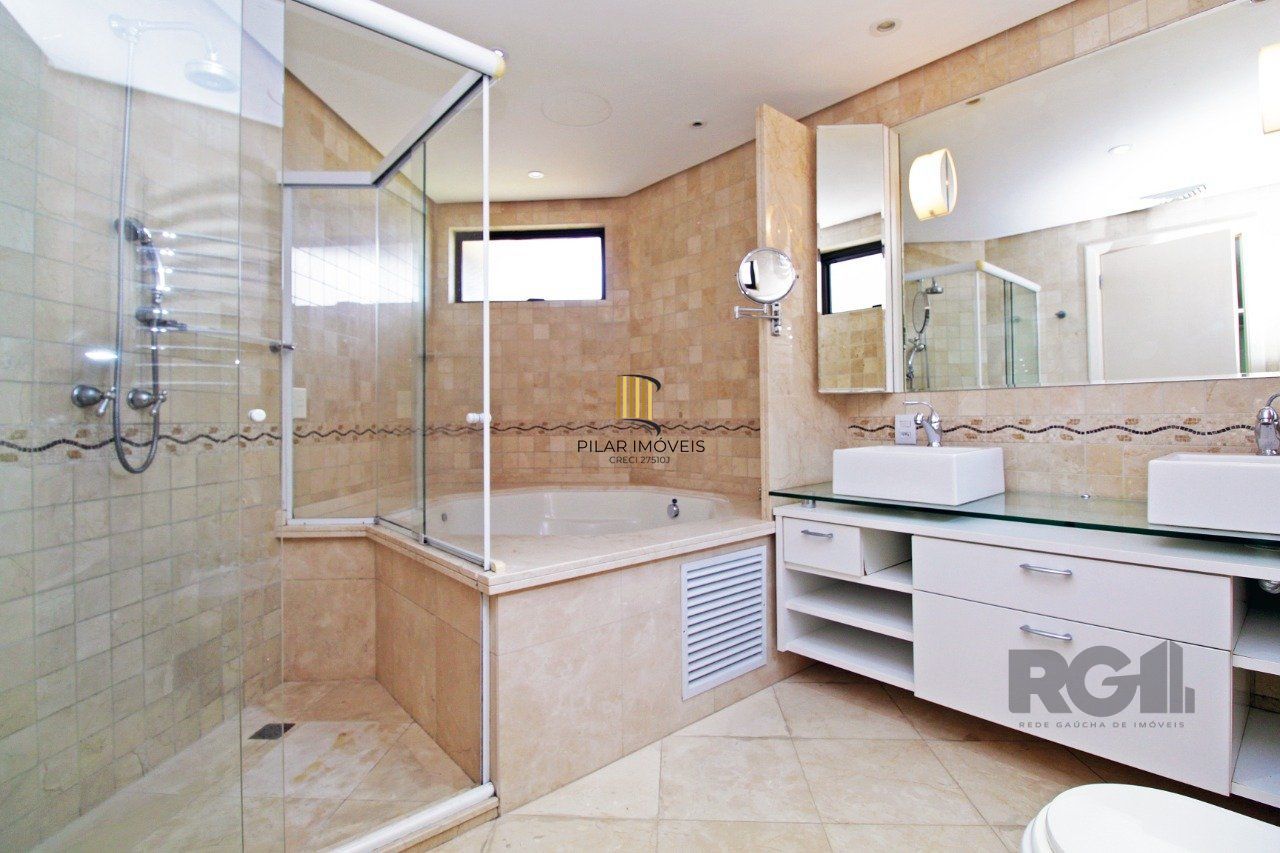 Apartamento com 4 suítes localizado no bairro Moinhos De Vento em Porto Alegre/RS.