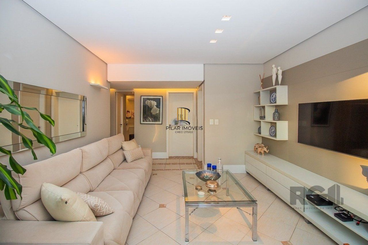 Apartamento localizado no bairro Petrópolis em Porto Alegre/RS. 