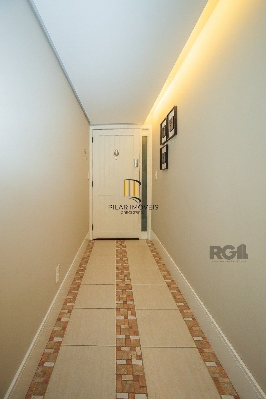 Apartamento localizado no bairro Petrópolis em Porto Alegre/RS. 