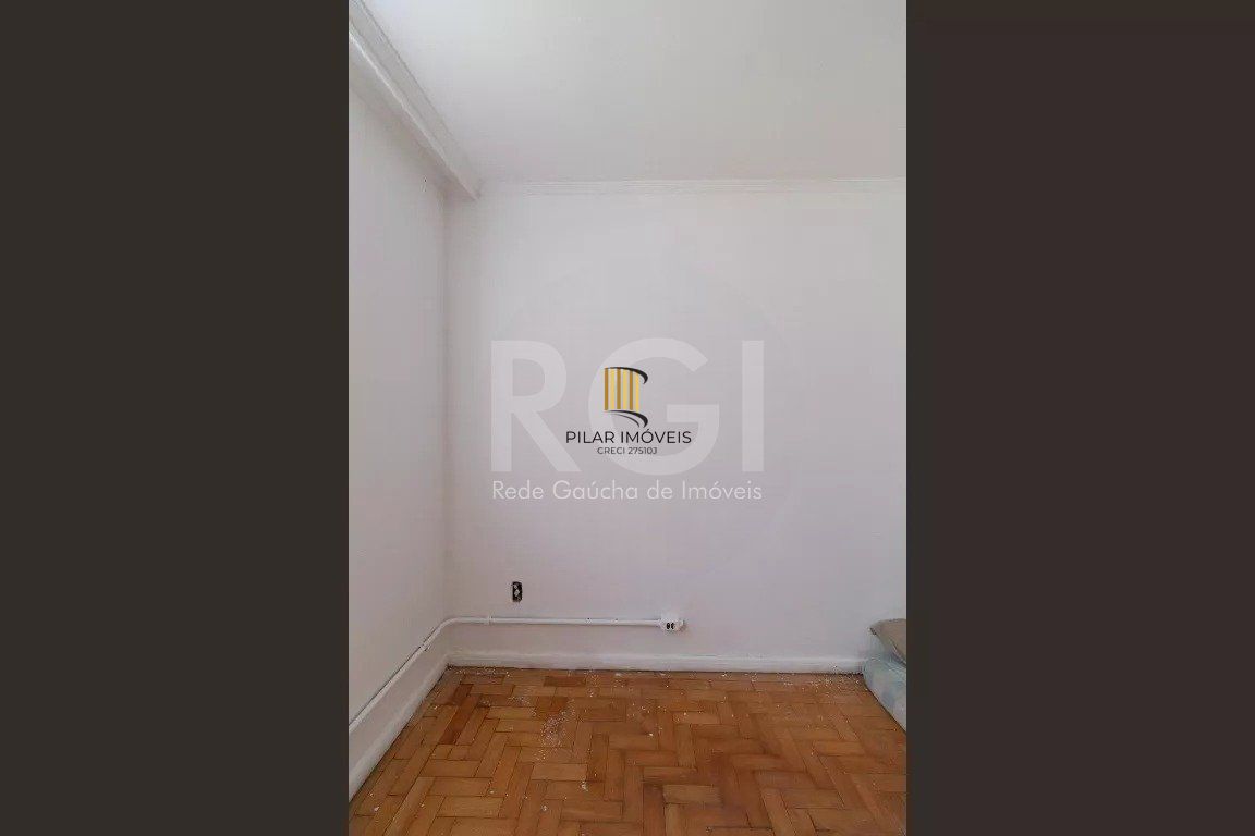 Vende casa 03 dormitórios, 275,22 m², bairro Azenha/Porto Alegre