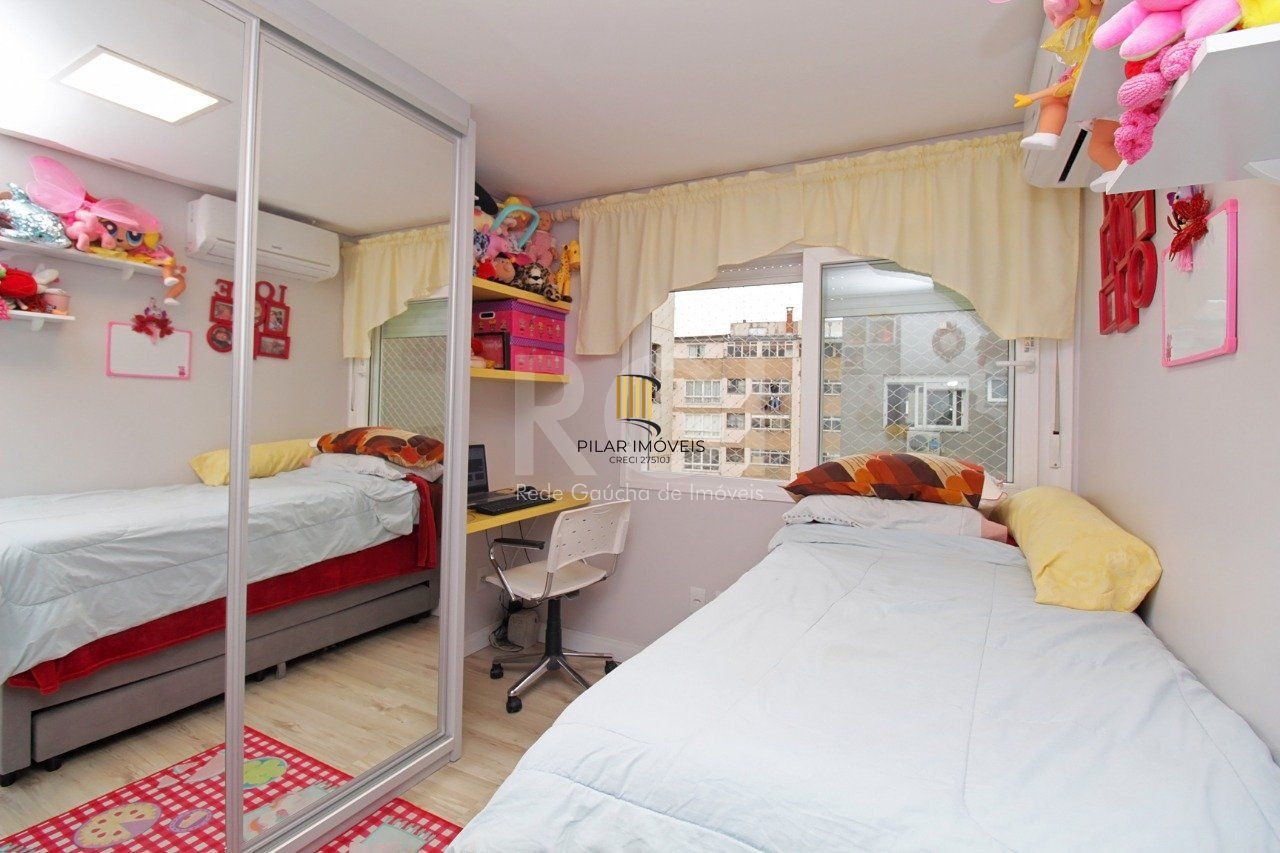Cobertura para Venda - 106.84m², 3 dormitórios, sendo 2 suites, Petrópolis