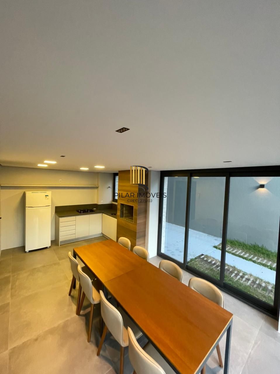 Apartamento com 109m², localizado no bairro Passo da Areia em Porto ALegre/RS.