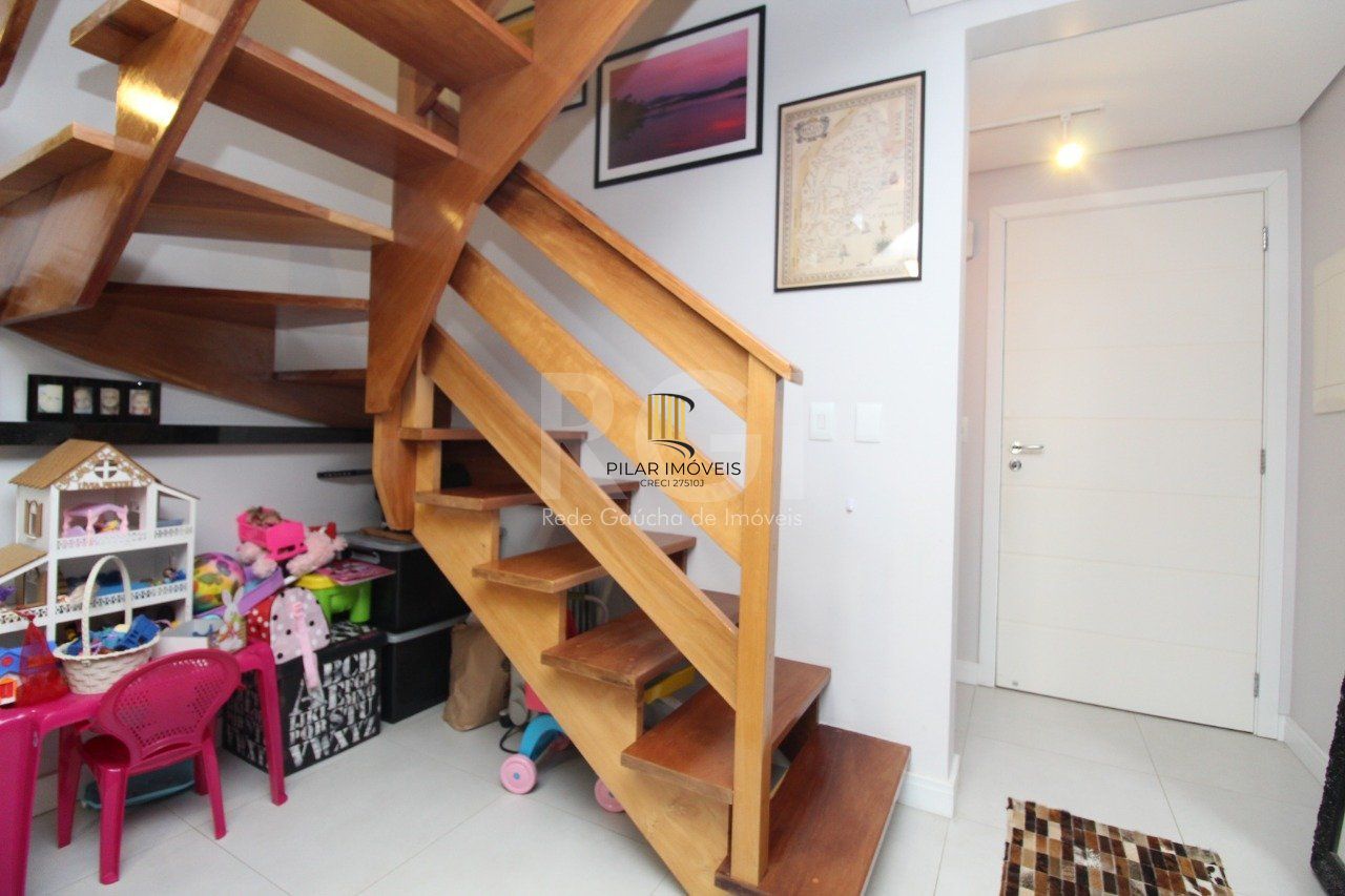 Cobertura para Venda - 106.84m², 3 dormitórios, sendo 2 suites, Petrópolis