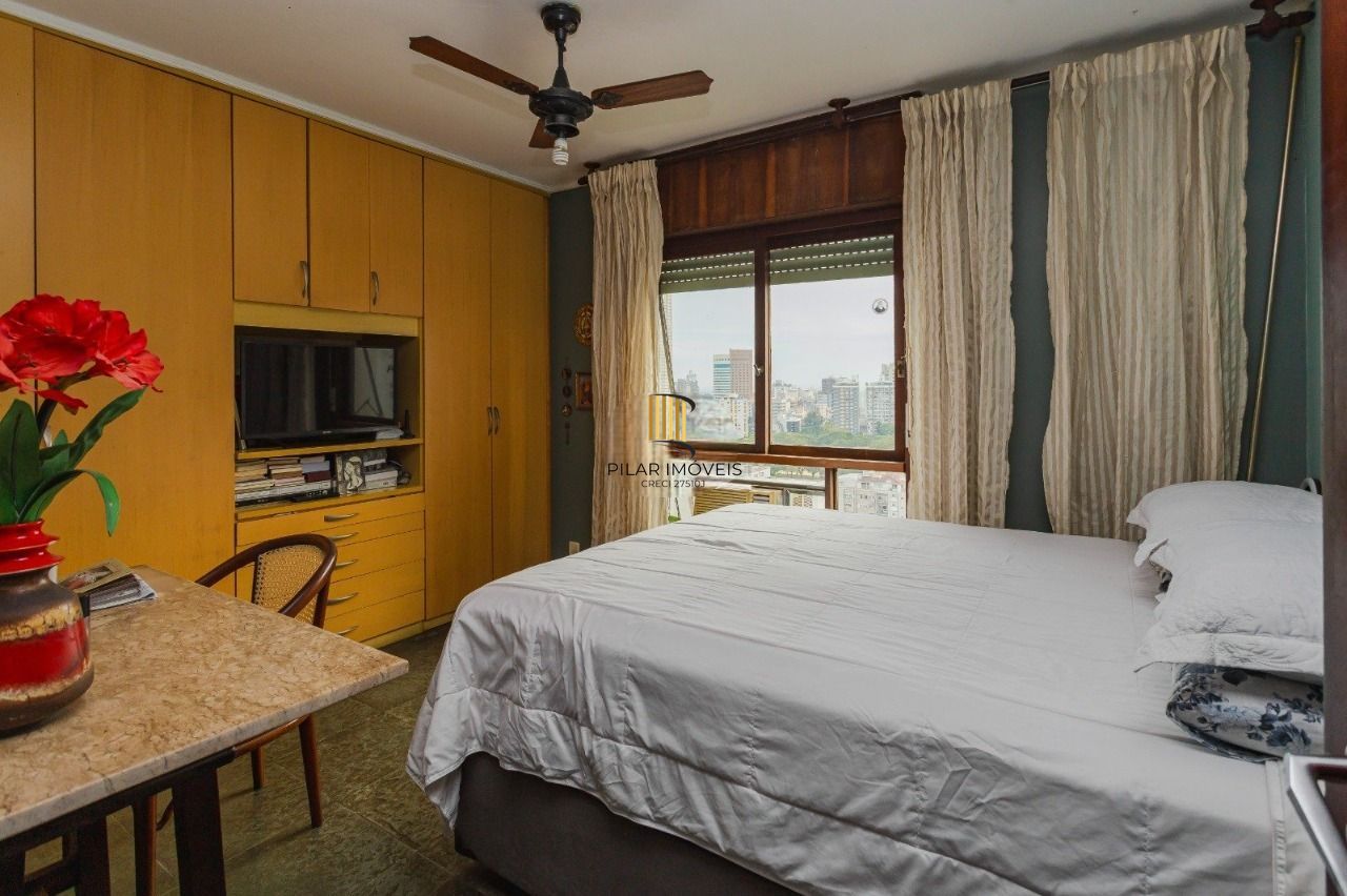 Apartamento com 116m², localizado no bairro Rio Branco em Porto Alegre/RS.
