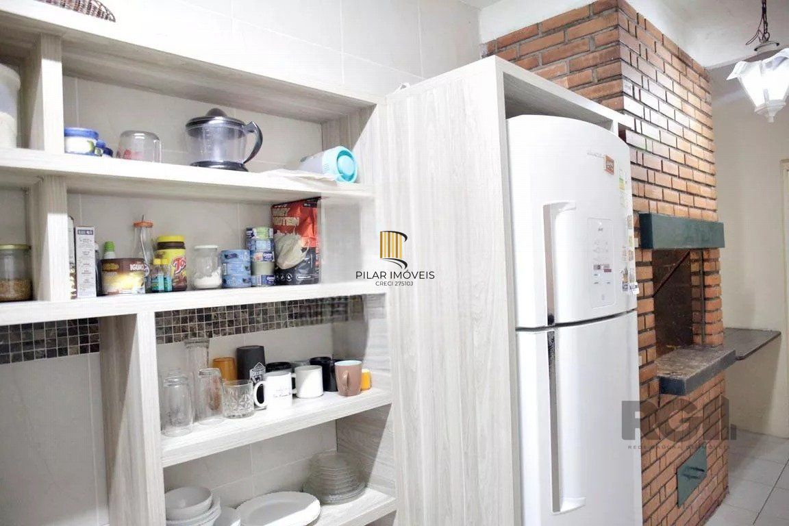 Casa 04 dormitórios, 01suíte, locação,234m² privativos, Petrópolis/Porto Alegre