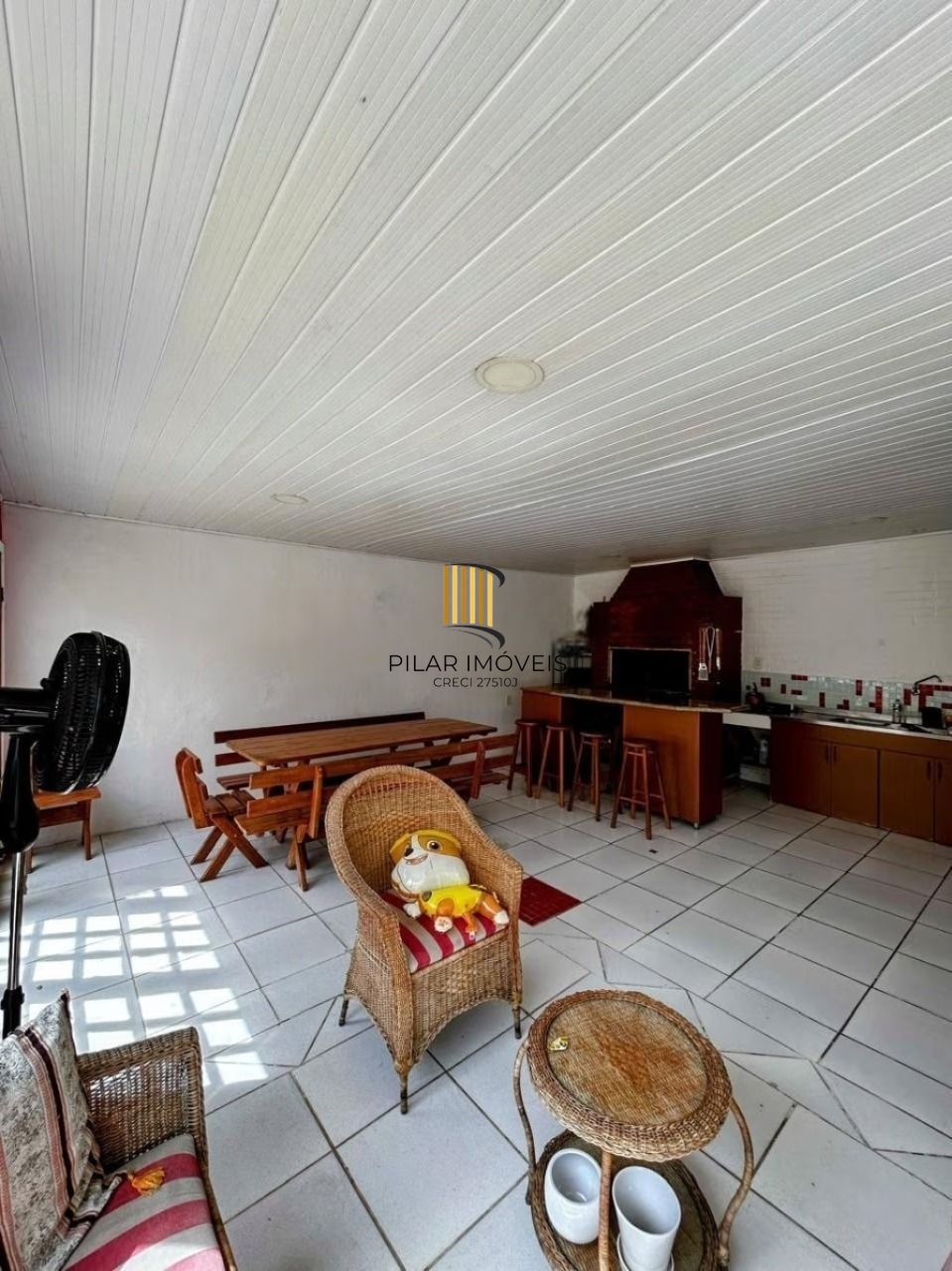 Casa com 170m², localizada no bairro Vila Ipiranga em Porto Alegre/RS.