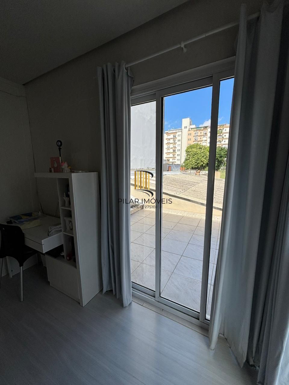 Casa com 177m², localizado no bairro Azenha em Porto Alegre/RS.