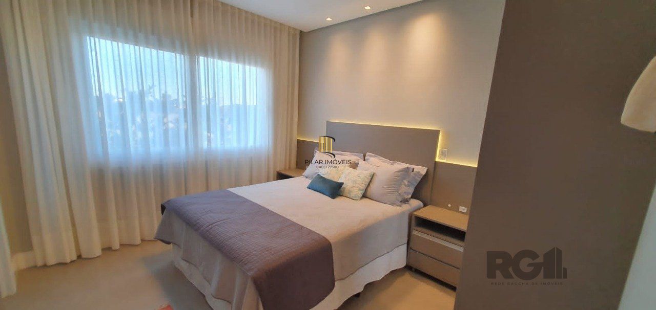 Casa em condomínio fechado de luxo a beira-mar, no centro de Capão da Canoa/RS.